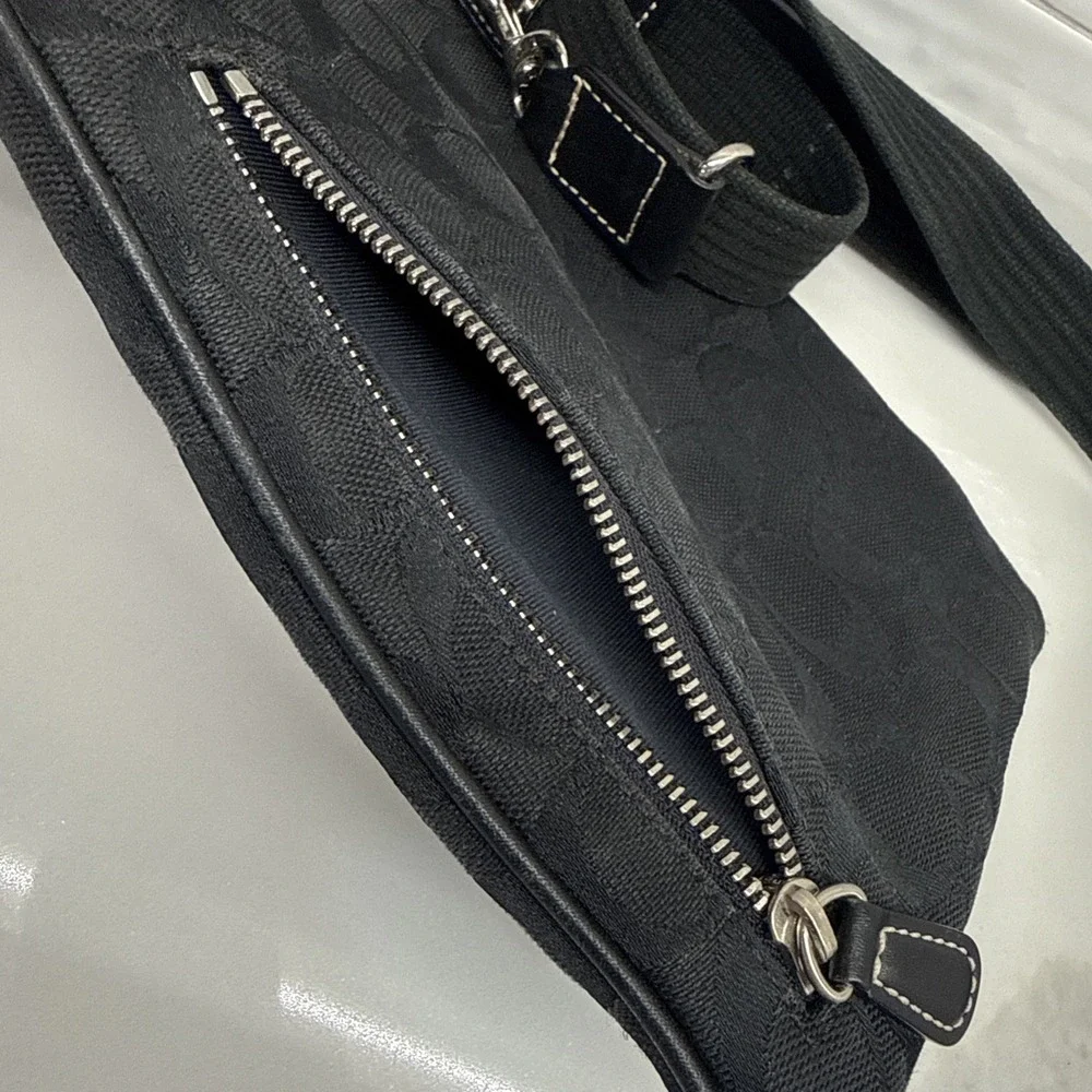 Coach Black Signature Crossbody Bag Silver Zip Closure Adjustable Strap Phone
